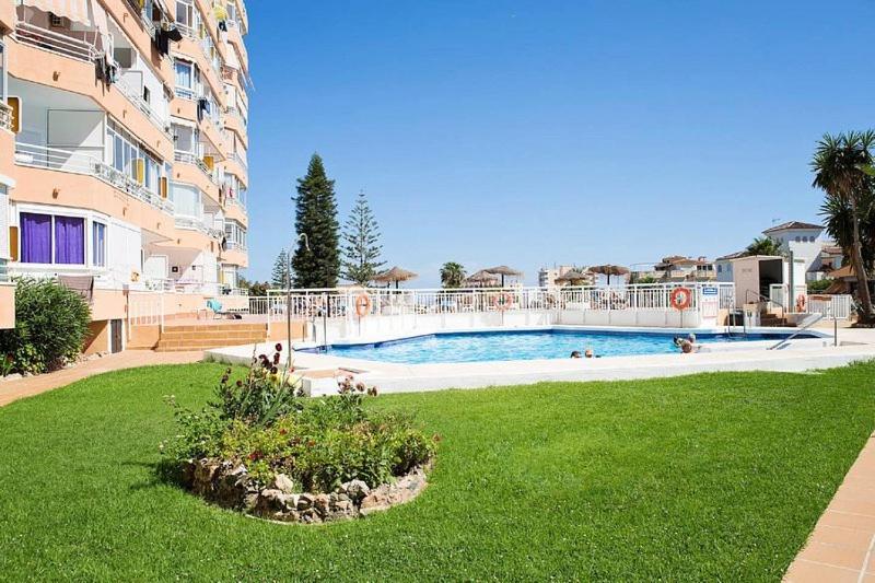 Апартаменты Studio With Sea Views In Торремолинос Экстерьер фото